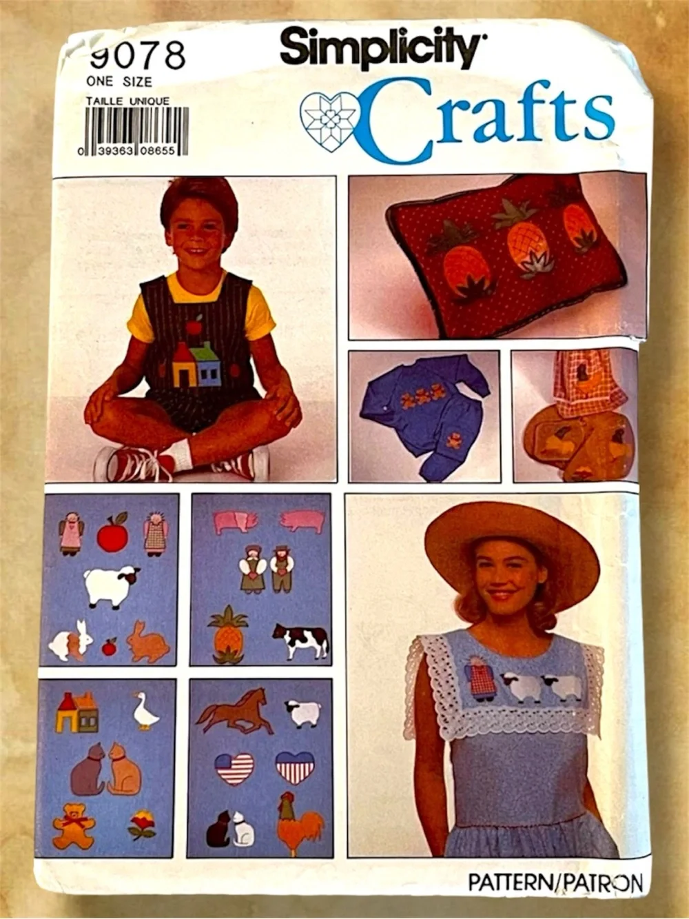 Lot of 2 Vintage Simplicity Crafts Patterns Appliqué Scarecrow Uncut